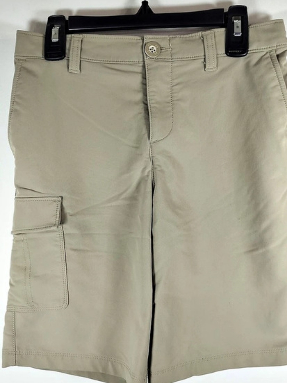 Under Armour Youth Cargo Shorts Beige Size Medium